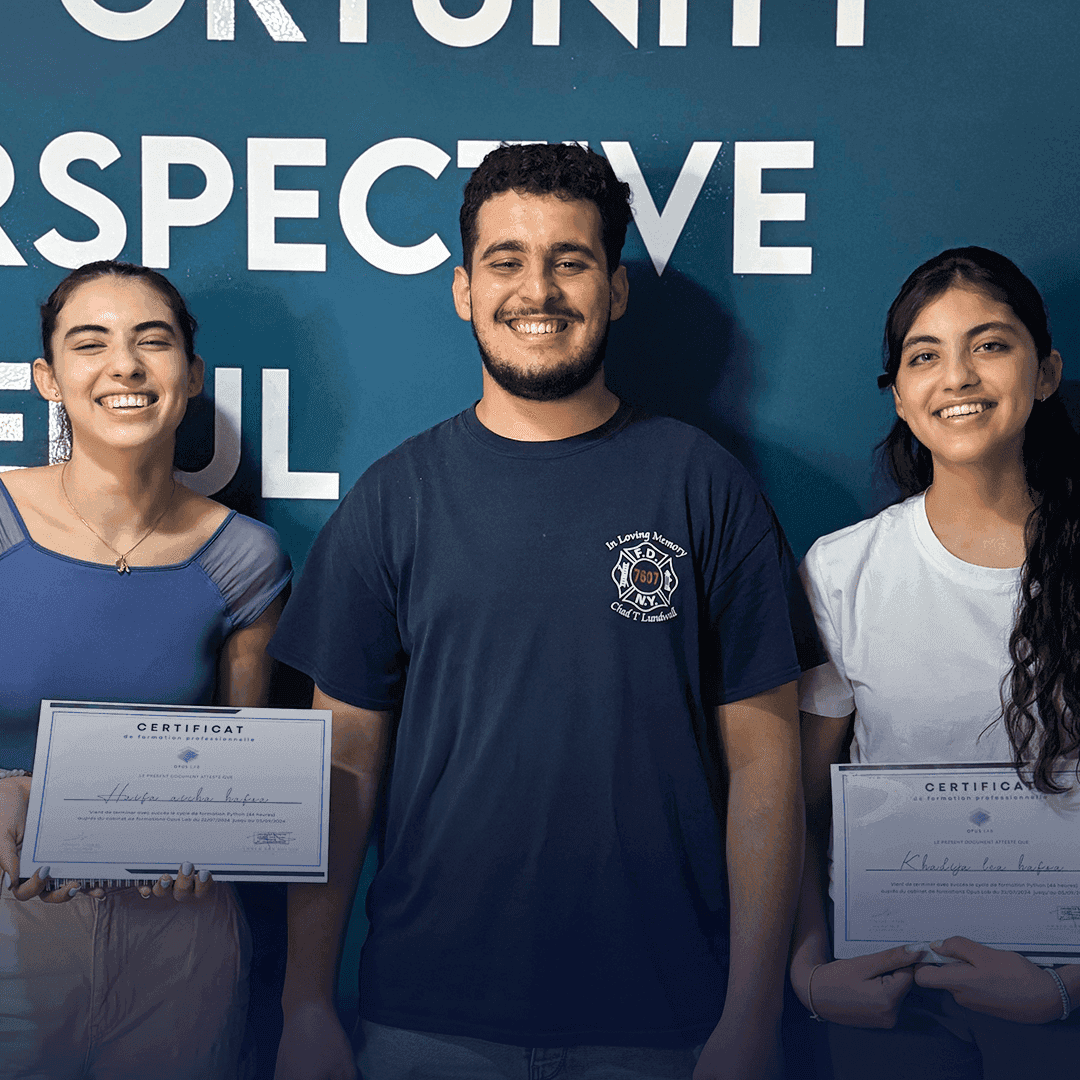 Remise de certificats aux participants d'une formation en Python